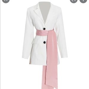 NWT Van City Vogue White Blazer Dress